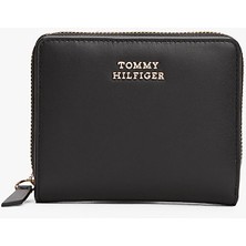 Tommy Hilfiger Kadın Logo Kabartmalı Ekstra Kart Bölmeli Fermuarlı %100 Deri Siyah Cüzdan AW0AW17499-BDS