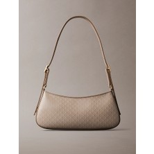 Calvin Klein Kadın Deri Tek Fermuar Kapamalı Askı Marka Yazı Desenli Bej Omuz Çantası LV04F3324G-3I6