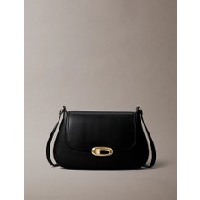 Calvin Klein Kadın Ayarlanabilir Çapraz Askılı Metal Tokalı Deri Siyah Omuz Çantası LV04F3401G-2XL