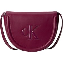 Calvin Klein Kadın Deri Uzun Ayarlanabilir Sap Ck Yazı Desenli Fuşya Omuz Çantası LV04F3221G-Z1K