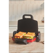 Allians Pratik ve Şık 4 Dilim Tost Makinesi, Matte Kırmızı, 1800 W