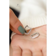 By Barun Üç Sıra Taşlı Dikdörtgen Model Beyaz Taşlı 925 Ayar Gümüş Halka Küpe