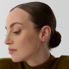 Aja Fluxora Çiçek Motifli Çok Taşlı Pimli Altın Küpe