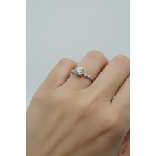 By Barun Kadın Gümüş 925 Ayar Ayarlanabilir Işıltılı Tektaş Yüzük