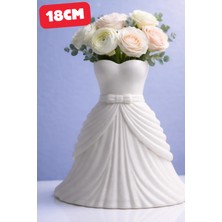 Genç 3D Elbise Tasarımlı Vazo | Zarif Gelinlik Model Çiçek Vazosu | Dekoratif Masa Vazosu 18 cm