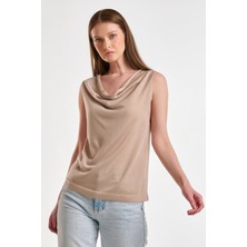 United Colors Of Benetton Bej Kadın / Kız KDN_%100 Liyosel Kolsuz Regular Fit Kazak Model Kodu: ( 123VD10DD8B1)