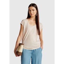 United Colors Of Benetton Bej Kadın / Kız KDN_%100 Keten Yanları Yırtmaçlı Relax Fit Yuvarlak Yaka T-Shirt Model Kodu: ( 37UJE16B1152)