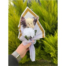 Özbience Sevgi Dolu Peluş Ayıcık ve Çiçek Buketi ile Anlamlı Hediye
