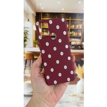 Vip Case Samsung Galaxy A21S Uyumlu Beyaz Papatya Desenli Silikon Darbe Emici Klasik Korumalı Rubber Kılıf