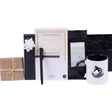 Özbience Hayvanseverler Için Kişiye Özel Kupa, Kalem ve Çikolata Hediye Seti