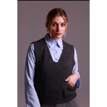 V Yaka Gri Cepli Süveter