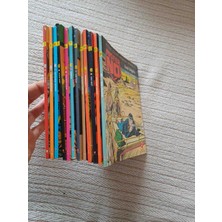 Mister No Aksoy Yayınları 12 Adet  98 Er Sayfalık Cıltler 2 Den 12 Ye Kadar Sıralı ve 18 Nolu Cılt Cok Temiz Kondisyonda 1160 Sayfa Toplamda