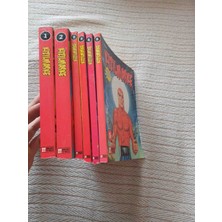 KİTAP Kizilmaske Dy Yayınları 6 Adet Cılt  2 Adet Kalın Cılt 386 Sar Sayfa 4 Adette 194 Er Sayfa Toplamda 1550 Sayfa Kalın Cıltler 1 ve 2 Nolu Cıltler 4 Adet Olan Cıltler 2-3-4-5 Nolu Cıltler