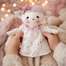 Capella Toys Oyuncak Bebek Kuzu Moli El Yapımı %100 Pamuklu Naturel Bez Bebek Hediye Kutulu