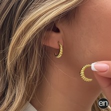 En Gümüş Sarmal Desenli Altın Kaplama Küpe