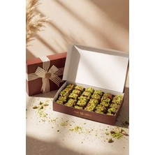 Paşa Dairesi File Antep Fıstığı Kaplı Antep Fıstıklı Narlı Spesiyal Fitil Lokum Hediyelik Kutulu 550 gr