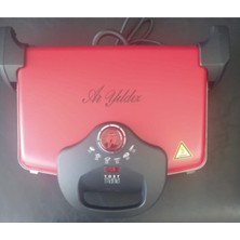 Özbience Kırmızı Tost ve Izgara Makinesi – Pratik ve Şık Tasarım