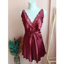 Laris Camelia Çapraz Sırt Detaylı Kruvaze Çeyizlik Dantelli Saten Büyük Beden Kadın Kısa Gecelik-Vişne