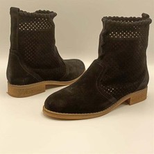 Ametist Yazlık Siyah Süet Zımbalı Kadın Bot