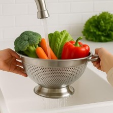 304 Paslanmaz Çelik Süzgeç - Kulplu & Ayaklı Tasarım | Makarna, Sebze ve Meyve Yıkama Kabı - Delikli, Bulaşık Makinesine Uygun