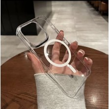 Pirok Store iPhone 13 Pro Magsafe Uyumlu Sararmaz Sert Mika Kristal Netliğinde Ultra Ince Hafif Pc Kılıf