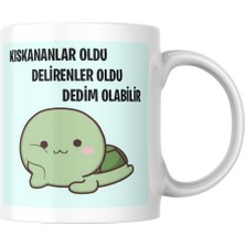 Taketshirt Kıskananlar Oldu Komik Yazılı Kupa Bardak Hediyelik Çay Kahve Kupası Coffee Mug