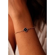 Gözde Aksesuarım Siyah Yoncalı Çelik Bileklik