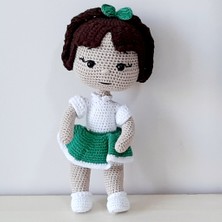 Amigurumi Örgü Oyuncak Kız Bebek Yeşil Etek