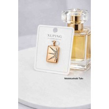 Xuping Jewelry Melekcehobi Takı Xuping Rose Altın Kaplama Güneş Motifli Dikdörtgen Plaka Kolye Ucu