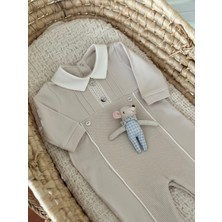 Florije Baby %100 Pamuk Klasik Pointed Yakalı Bebek Tulum – Mavi & Bej | 0-9 Ay | Alttan Çıtçıtlı