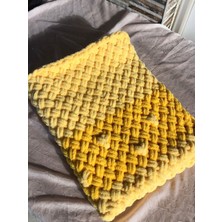 Kalp Nakışlı El Örmesi Pofuduk Bebek ve Tv Battaniyesi