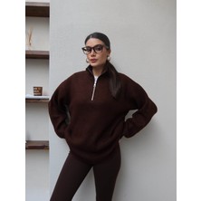 Esra Helvacı Dik Yaka Fermuar Detay Triko Kazak