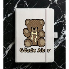 Senada Kişiye Özel Isim Yazılı Tarihsiz 192 Sayfa Mini Termo Defter Baskılı Desenli 9X14 cm Beyaz - Model 00001