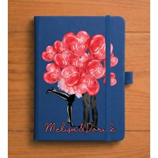 Senada Kişiye Özel Isim Yazılı Tarihsiz 192 Sayfa Mini Termo Defter Baskılı Desenli 9X14 cm Lacivert - Color 12