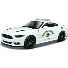 SHC4200 1/24 2015 Mustang Gt Police Araba