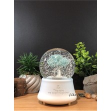 Normadia Sevimli Çift ve Büyük Boy Kar Küresi, Ağaç Altında Buluşma Teması