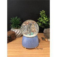 Normadia Büyük Boy Kış Masalı Romantik Aşıklar Püskürtmeli Kar Küresi