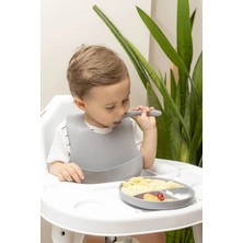 Buğz Gri 3’lü Silikon Yemek Seti – Önlük + Diş Kaşıyıcılı Kaşık + Vakumlu Tabak