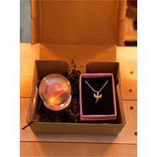 Normadia Renkli LED Işıklı Satürn Kız Kure Dolunay Cam Top ve Gold Melek Kolye