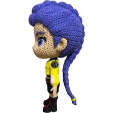 K-Pop Demon Hunters Rumi Tarzı Örgü Dokulu Figür – El Yapımı Görünümlü, Renkli 3D Baskı