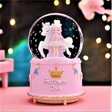 Normadia Sevimli Unicorn ve Kız Figürlü Işıklı Müzikli Büyük Kar Küresi