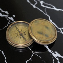 Özbience Çapa Işlemeli Pirinç Pusula, Dayanıklı ve Kullanışlı Tasarım