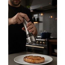 PremiumPort Paslanmaz Çelik Kapaklı 2'li Cam Tuz ve Karabiber Öğütücü Seti