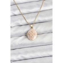 Ett 316L Çelik Zincir Gold Renk Mineli Lotus Model Açılabilir Kadın Kolye