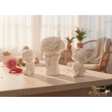 Sevimli Çift Heykel & Gül Buketi Seti – Beyaz Renk ,taş Tozu, Dekoratif Ev & Ofis Aksesuarı, Romantik Hediye