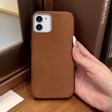 Ucuc iPhone 12/12 Pro Uyumlu Kahverengi Deri Dokulu Silikon Kamerayı Korur Şok Emici Kılıf