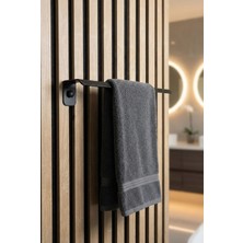 Metal Duvar Havluluğu | Mat Siyah Vidalı Havlu Askısı – Modern Banyo Aksesuarı