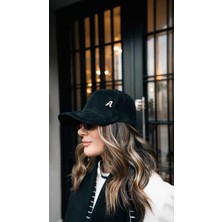 Atelier Tuğba ŞPK001 Kişiye Özel Süet Şapka Metal Harf Detaylı