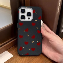 Ucuc iPhone 15 Pro Uyumlu Siyah Deri Dokulu Silikon Kamerayı Korur Şok Emici Kılıf Kalp Deseni
