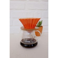 PremiumPort Turuncu Ahşap Standlı V60 Dripper, Şık ve Kullanışlı Kahve Demleme Aleti